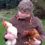 Tobias rettet Hühner vor dem Suppentopf